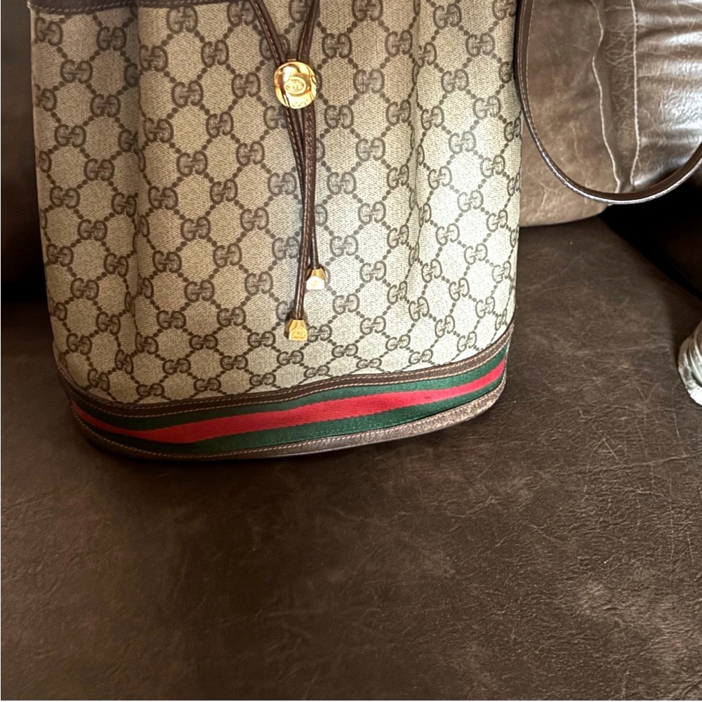 Gucci Men's Duffel Bag in Brown and Cream - Picture 3 of 5